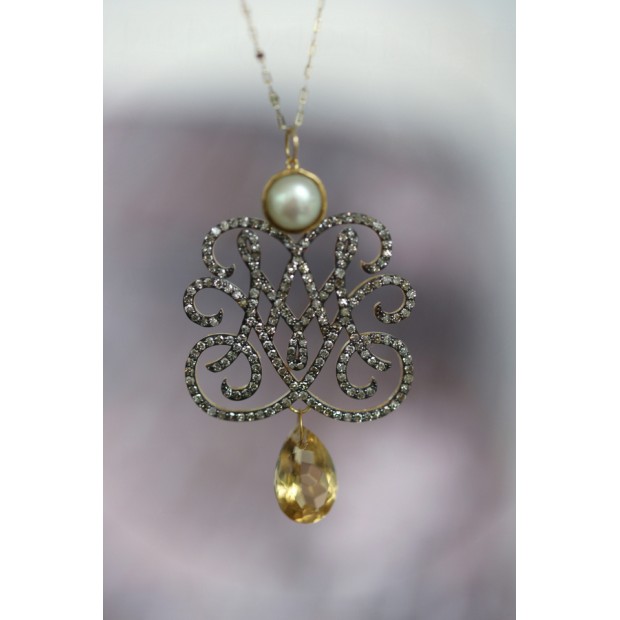 5 Octobre aukso ir sidabro kaklo papuošalas su deimantais 